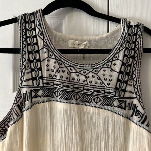 Cute dress - Picture 2 of 5